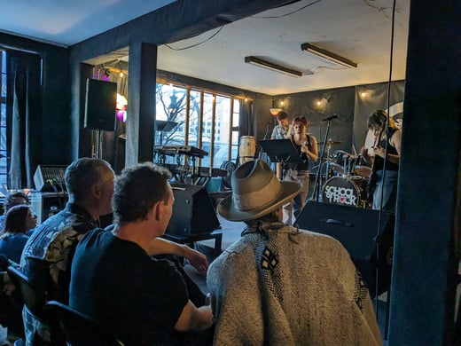 P4P watching House BAnd Photo